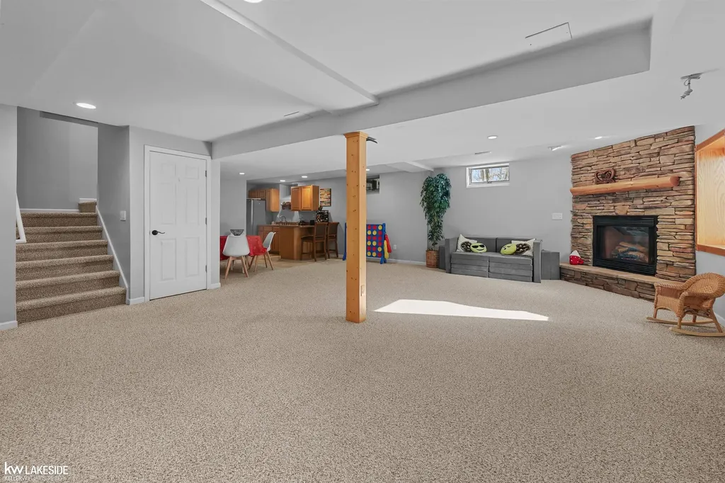 1440 Woodbridge Lane Wixom City MI 48393