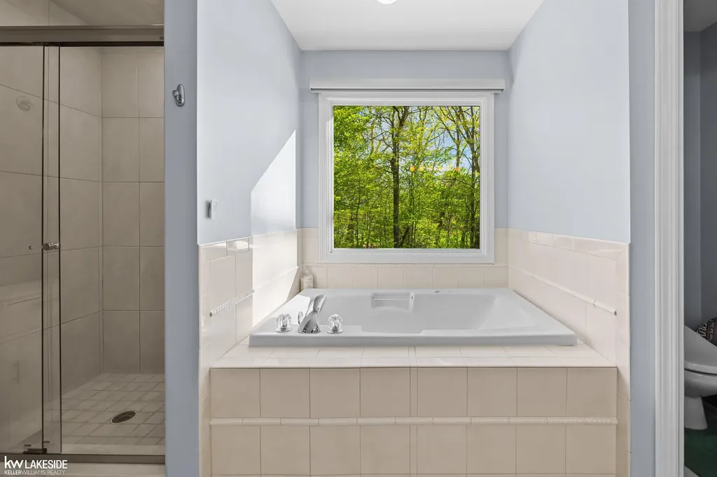 1440 Woodbridge Lane Wixom City MI 48393
