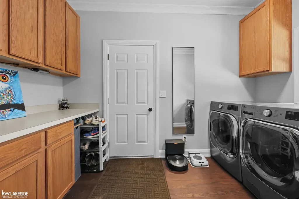 1440 Woodbridge Lane Wixom City MI 48393