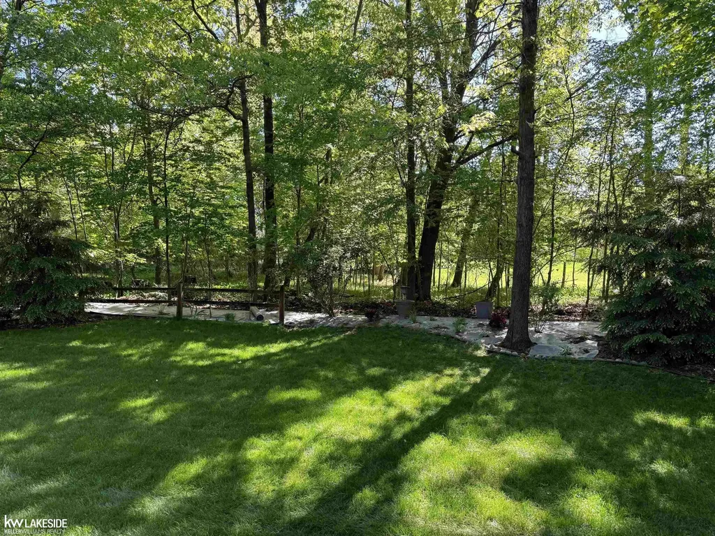 1440 Woodbridge Lane Wixom City MI 48393
