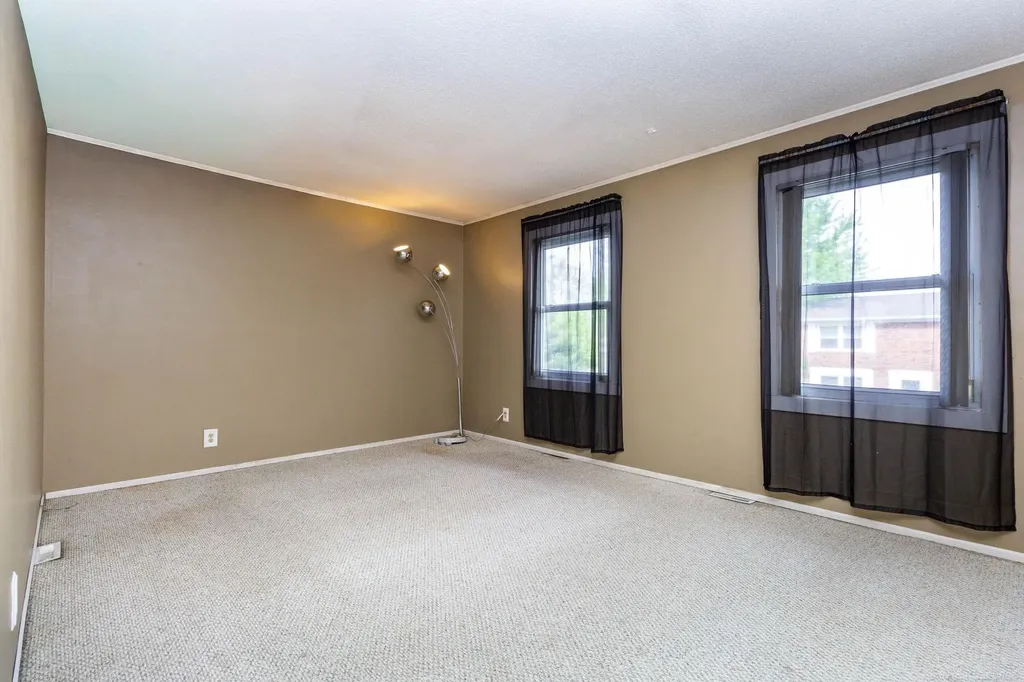 13281 Lake Point Boulevard Van Buren Charter Township MI 48111