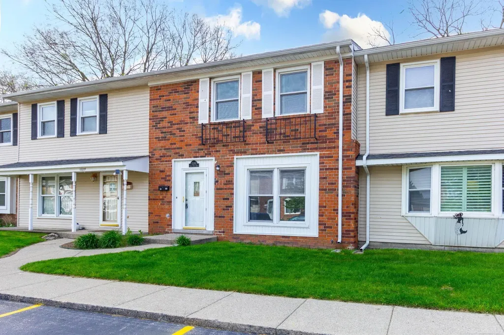 13281 Lake Point Boulevard Van Buren Charter Township MI 48111