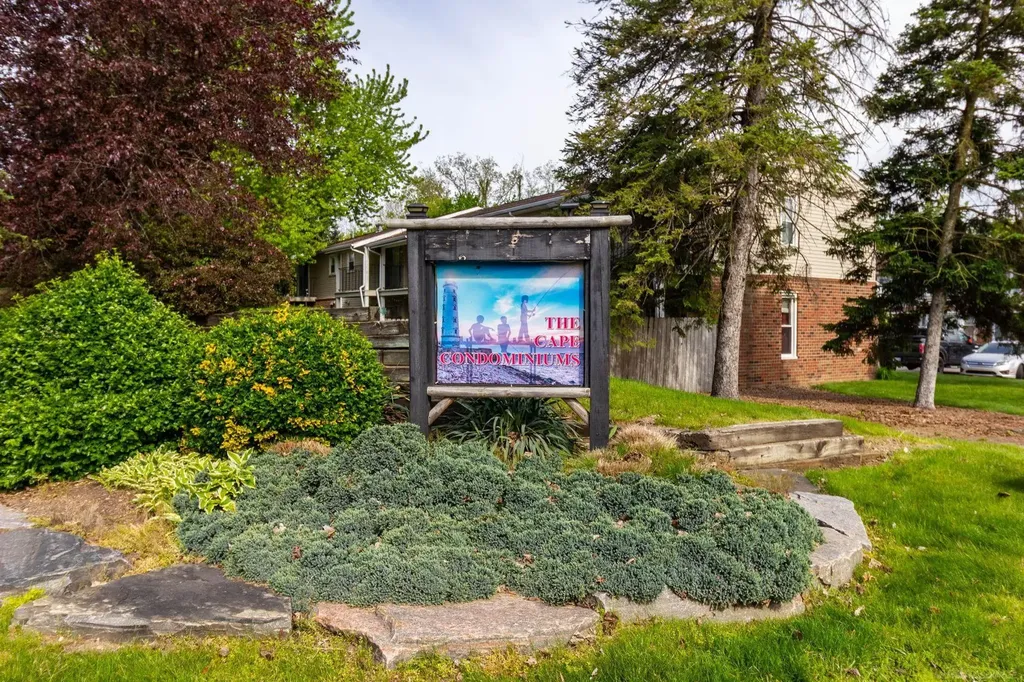 13281 Lake Point Boulevard Van Buren Charter Township MI 48111