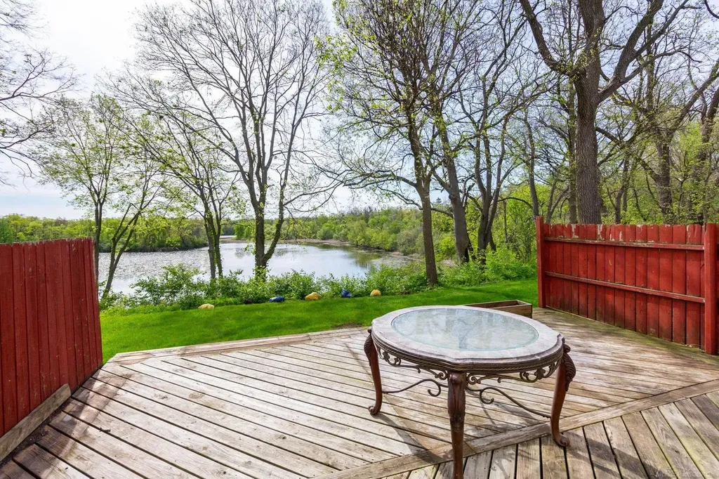 13281 Lake Point Boulevard Van Buren Charter Township MI 48111