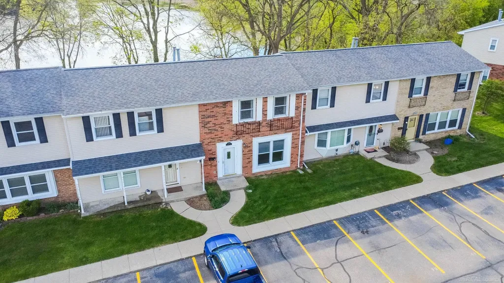 13281 Lake Point Boulevard Van Buren Charter Township MI 48111