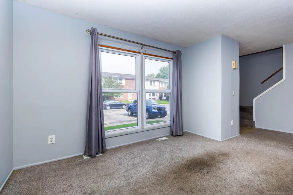 13281 Lake Point Boulevard Van Buren Charter Township MI 48111