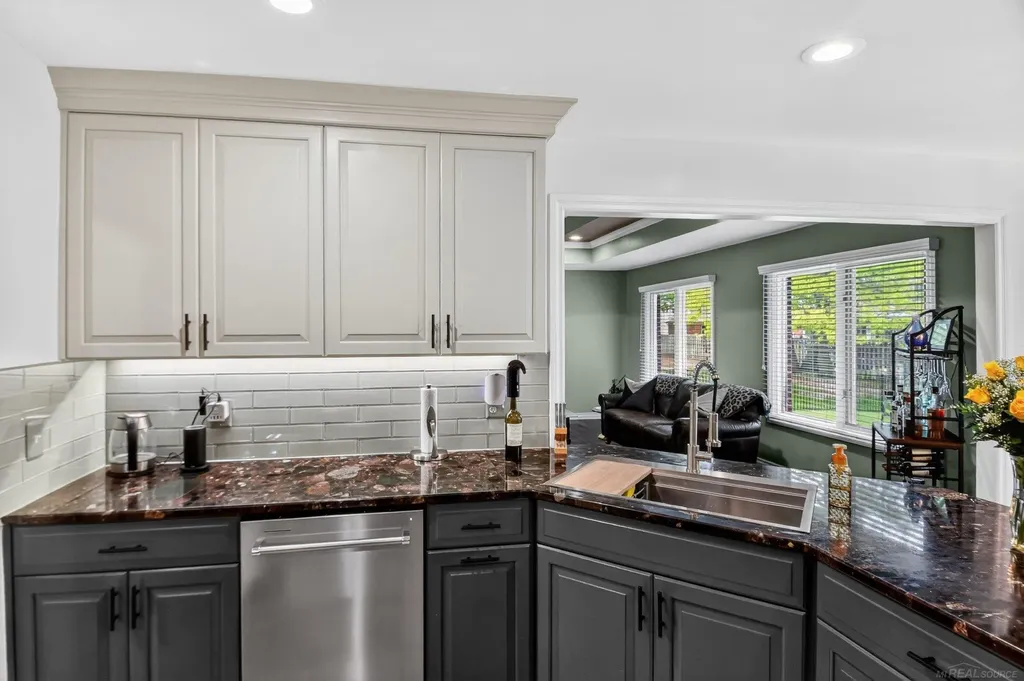 53226 Williams Way Shelby Charter Township MI 48316