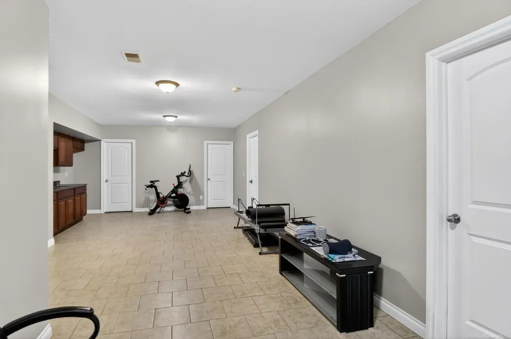 53226 Williams Way Shelby Charter Township MI 48316