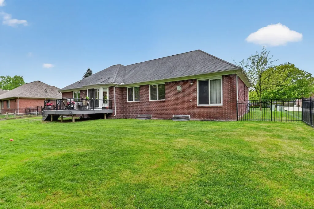 53226 Williams Way Shelby Charter Township MI 48316