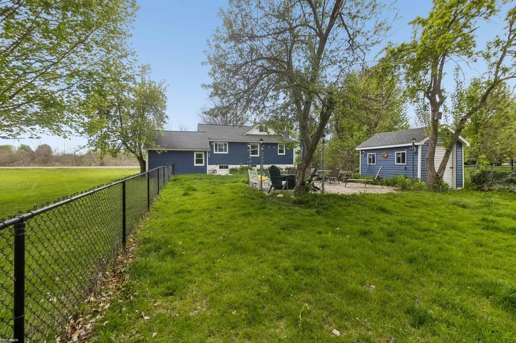 53990 Chesterfield Road Chesterfield Township MI 48051
