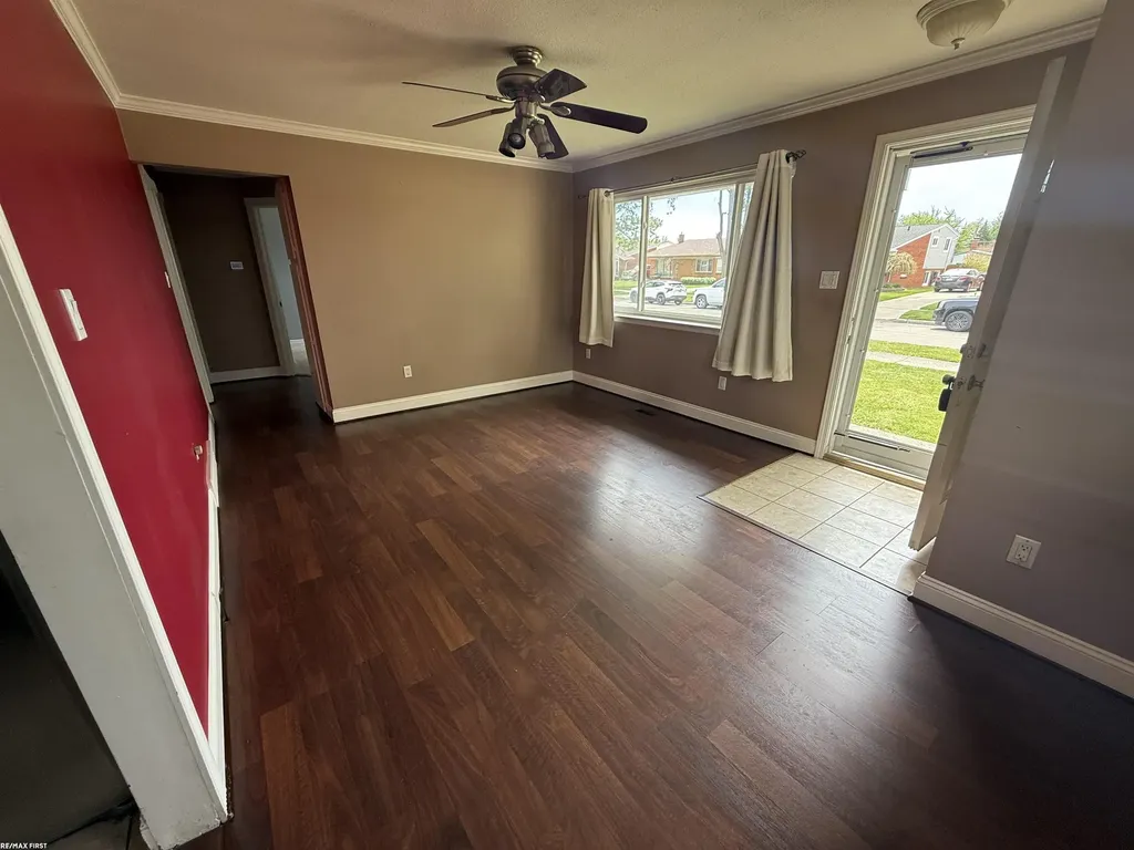 17851 Rainbow Street Fraser City MI 48026