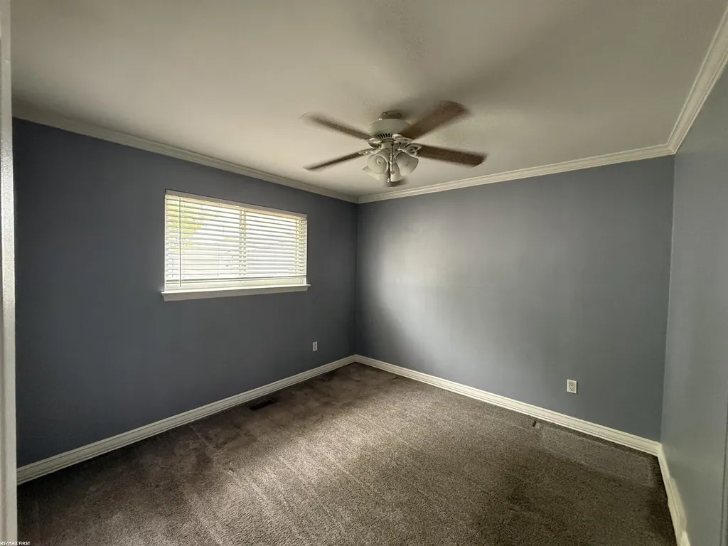 17851 Rainbow Street Fraser City MI 48026