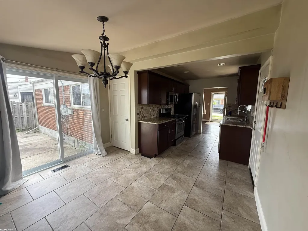 17851 Rainbow Street Fraser City MI 48026