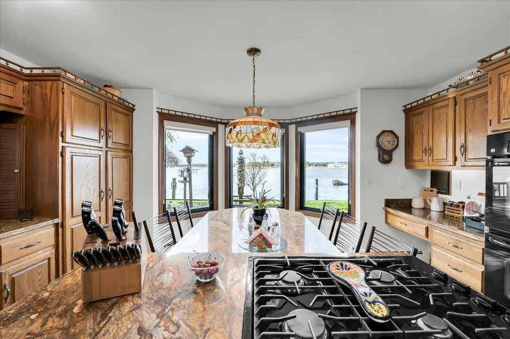 523 Lathrop Avenue Algonac City MI 48001