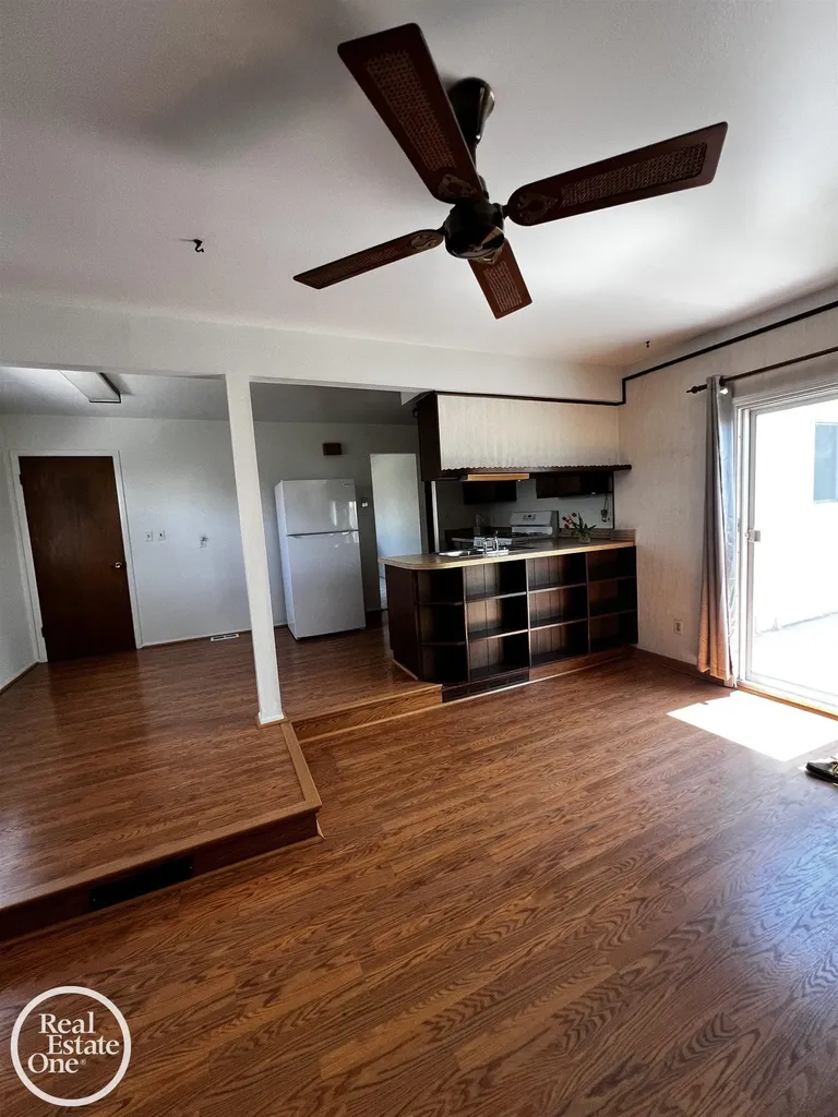 37223 Barrington Drive Sterling Heights City MI 48312