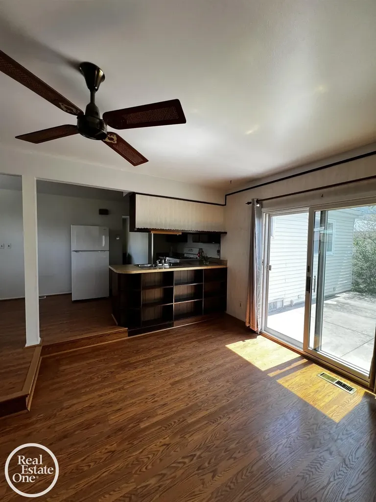 37223 Barrington Drive Sterling Heights City MI 48312