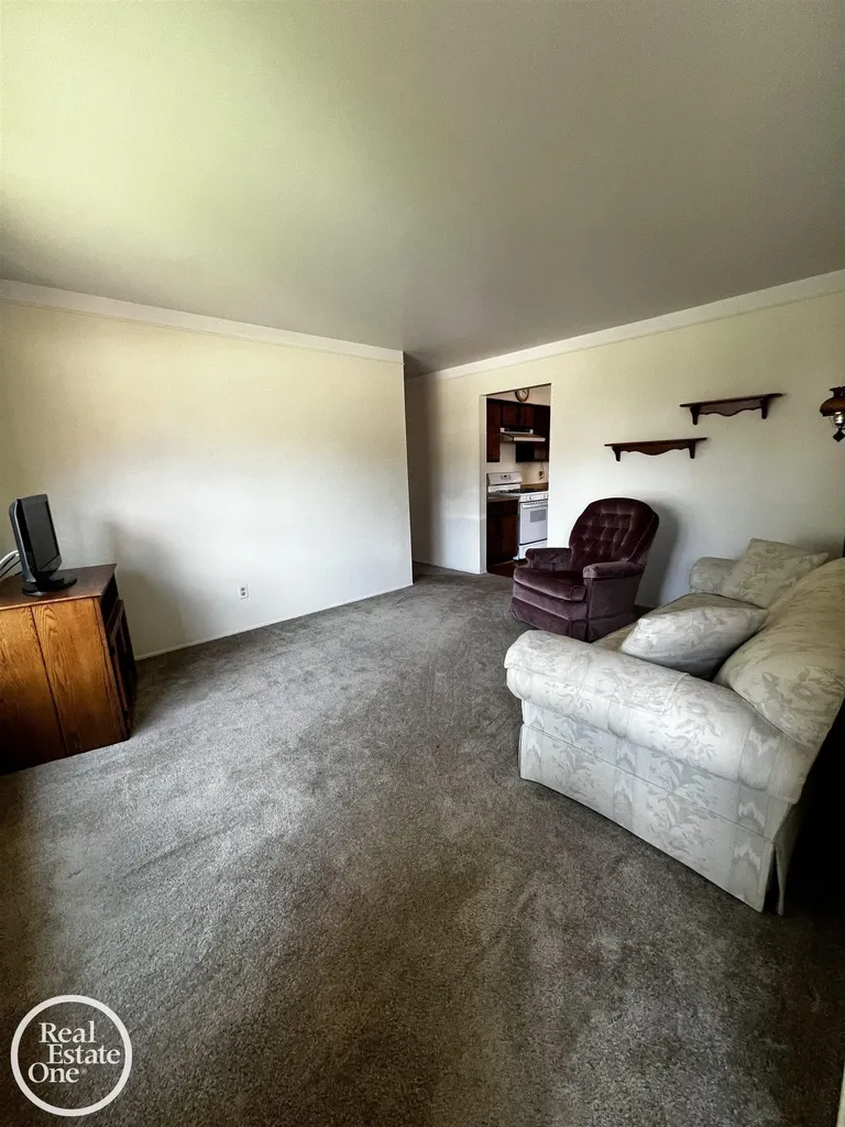 37223 Barrington Drive Sterling Heights City MI 48312