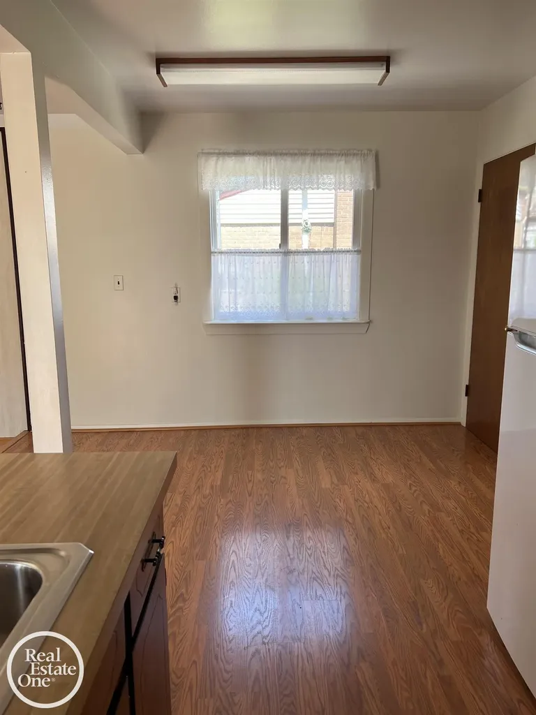 37223 Barrington Drive Sterling Heights City MI 48312