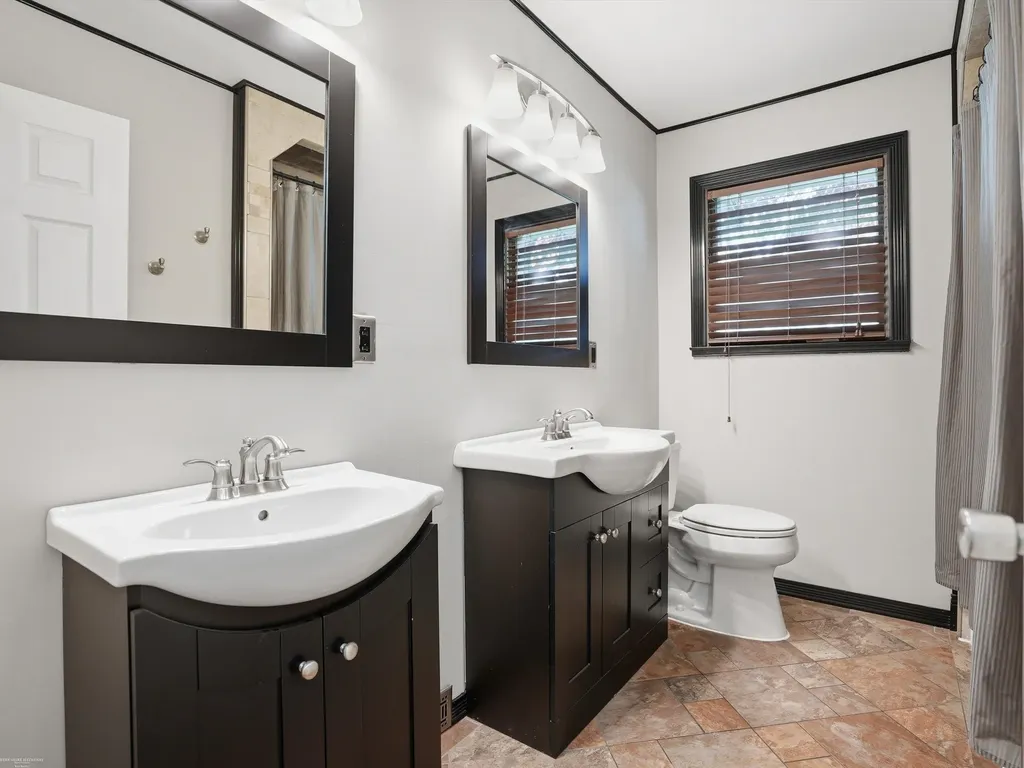 35323 Simco Drive Clinton Charter Township MI 48035