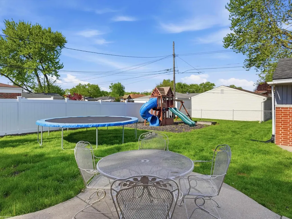 35323 Simco Drive Clinton Charter Township MI 48035
