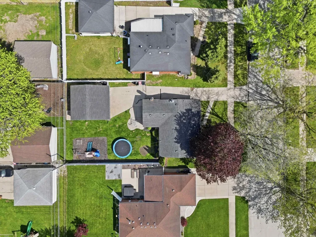 35323 Simco Drive Clinton Charter Township MI 48035