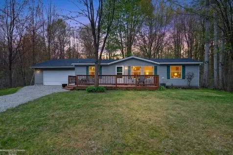 4808 N Water Road Sanford Village MI 48657