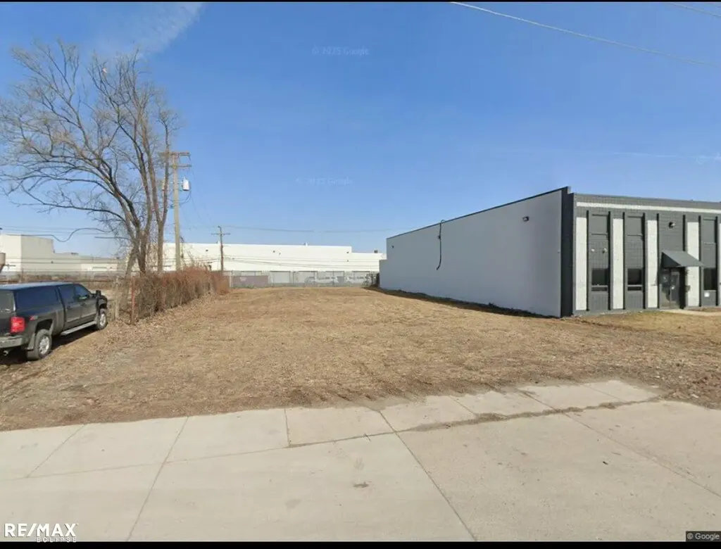2019 Riggs Avenue Warren City MI 48091