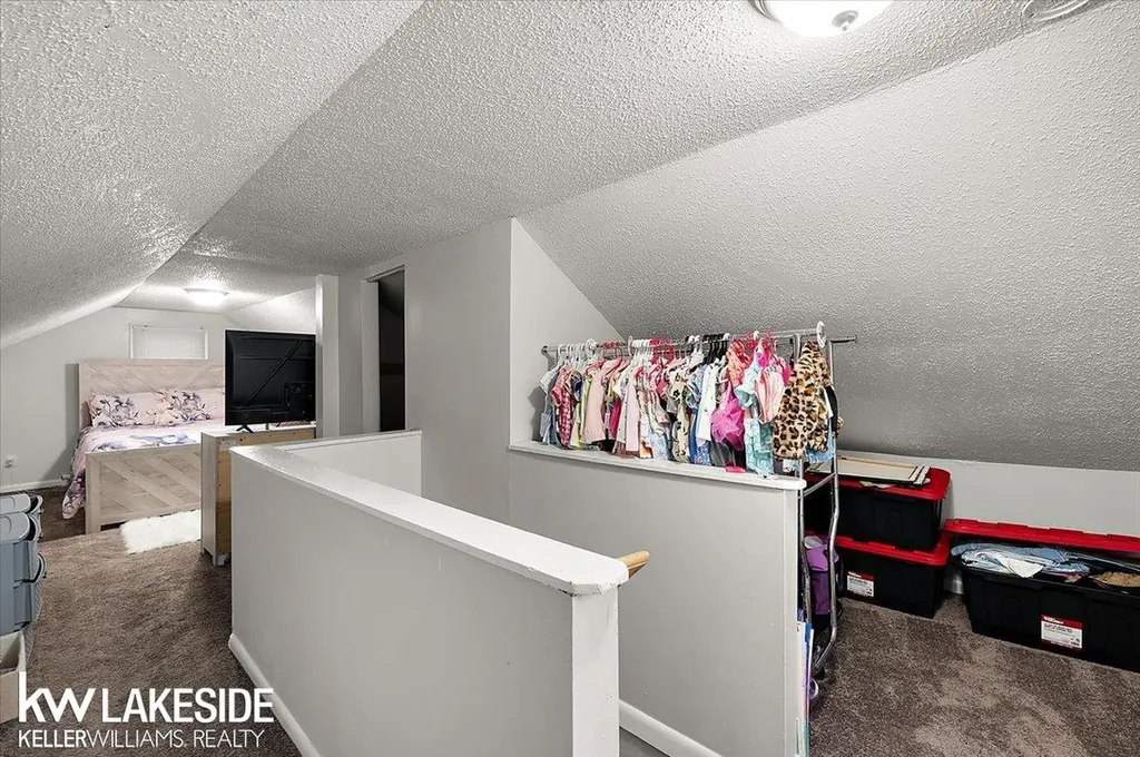 20511 Kenosha Street Harper Woods City MI 48225