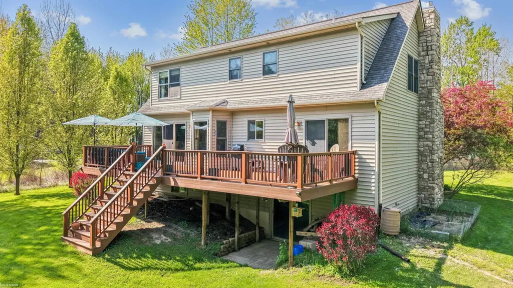 6527 Genaw Road Clay Township MI 48001