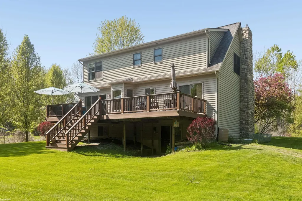 6527 Genaw Road Clay Township MI 48001