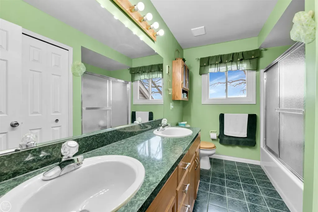 37330 Lakeshore Drive Harrison Charter Township MI 48045