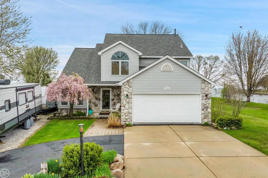 37330 Lakeshore Drive Harrison Charter Township MI 48045