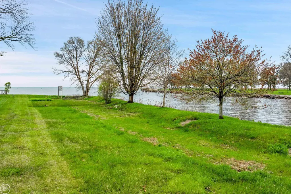 37330 Lakeshore Drive Harrison Charter Township MI 48045