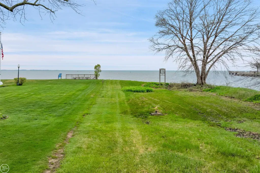37330 Lakeshore Drive Harrison Charter Township MI 48045