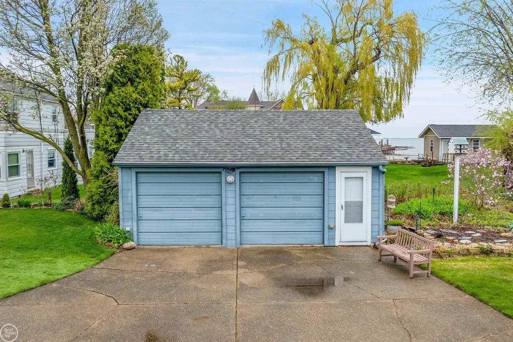 37330 Lakeshore Drive Harrison Charter Township MI 48045