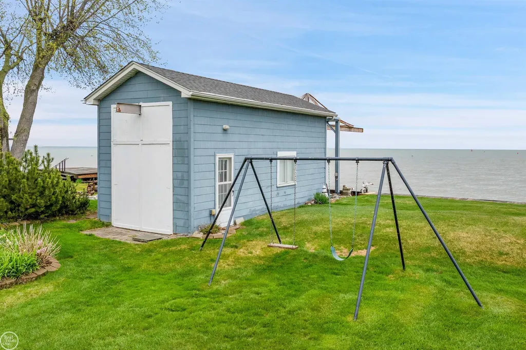 37330 Lakeshore Drive Harrison Charter Township MI 48045