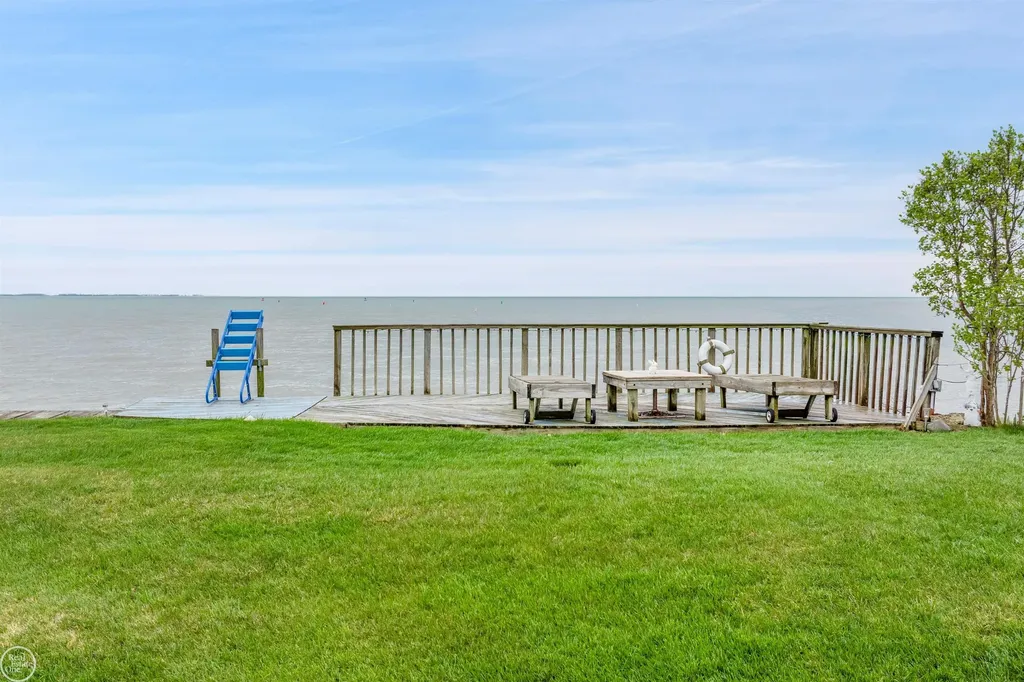 37330 Lakeshore Drive Harrison Charter Township MI 48045