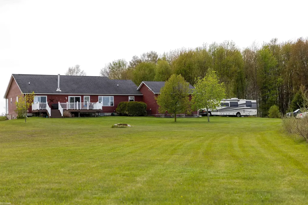 2688 Harrington Road Brown City City MI 48416