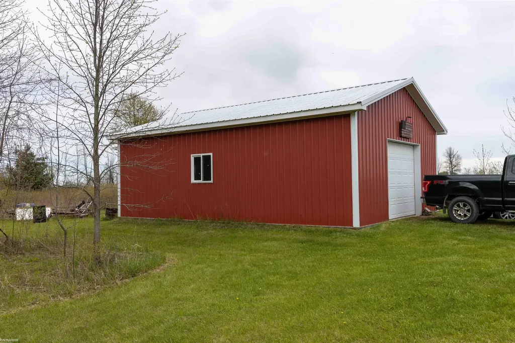 2688 Harrington Road Brown City City MI 48416