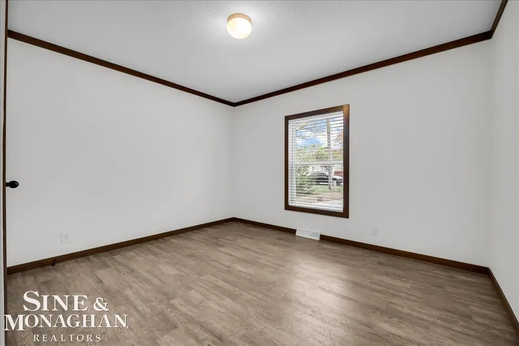 2060 Washington Street Algonac City MI 48001