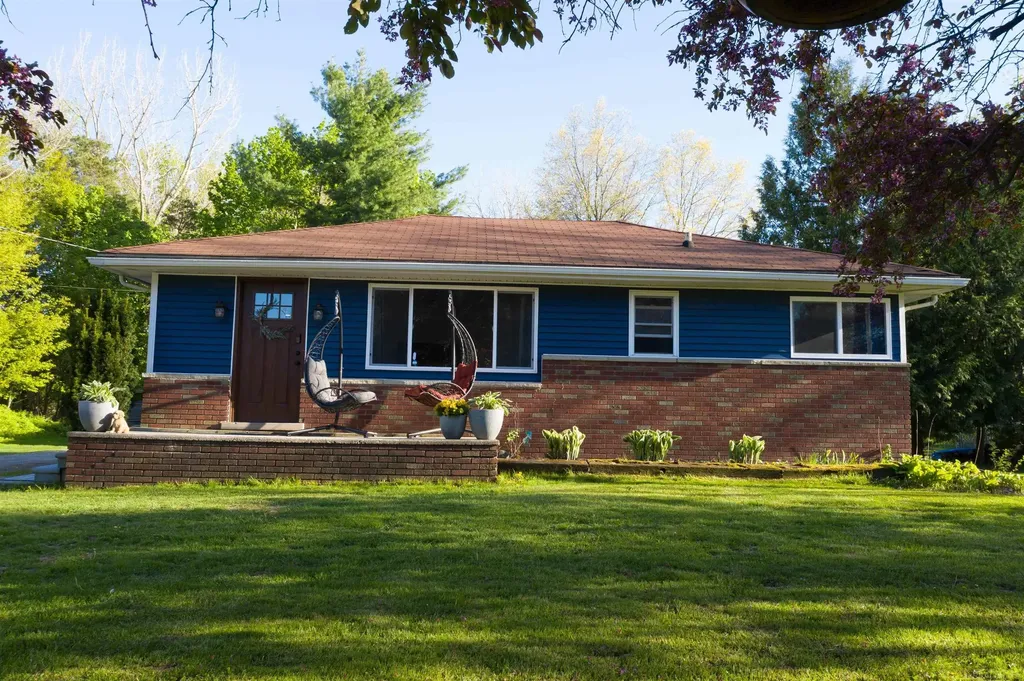 5219 Remer Road China Township MI 48054