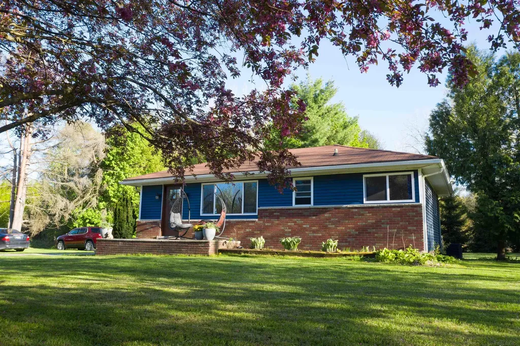 5219 Remer Road China Township MI 48054