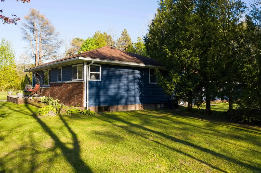 5219 Remer Road China Township MI 48054