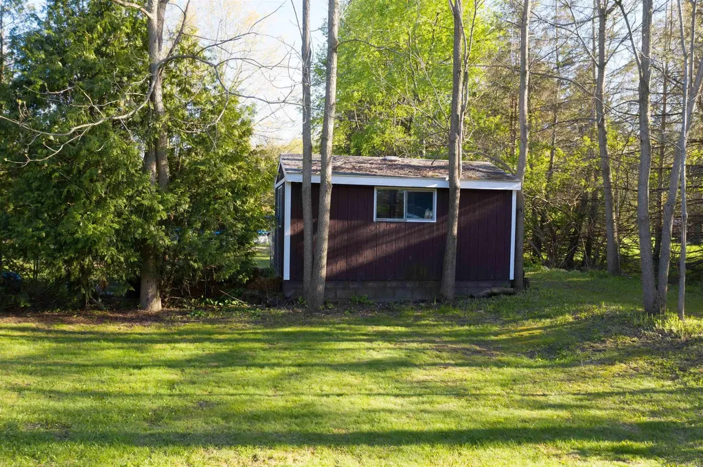 5219 Remer Road China Township MI 48054