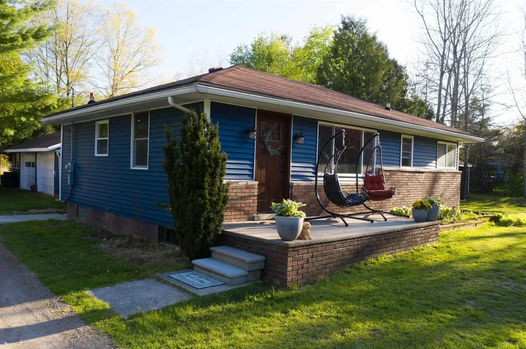 5219 Remer Road China Township MI 48054