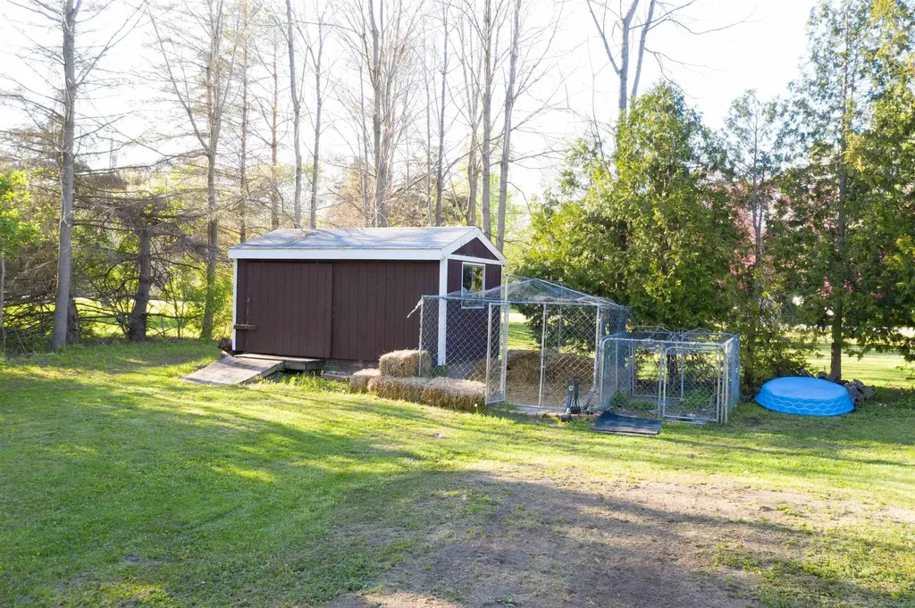 5219 Remer Road China Township MI 48054