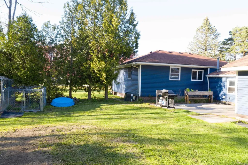 5219 Remer Road China Township MI 48054