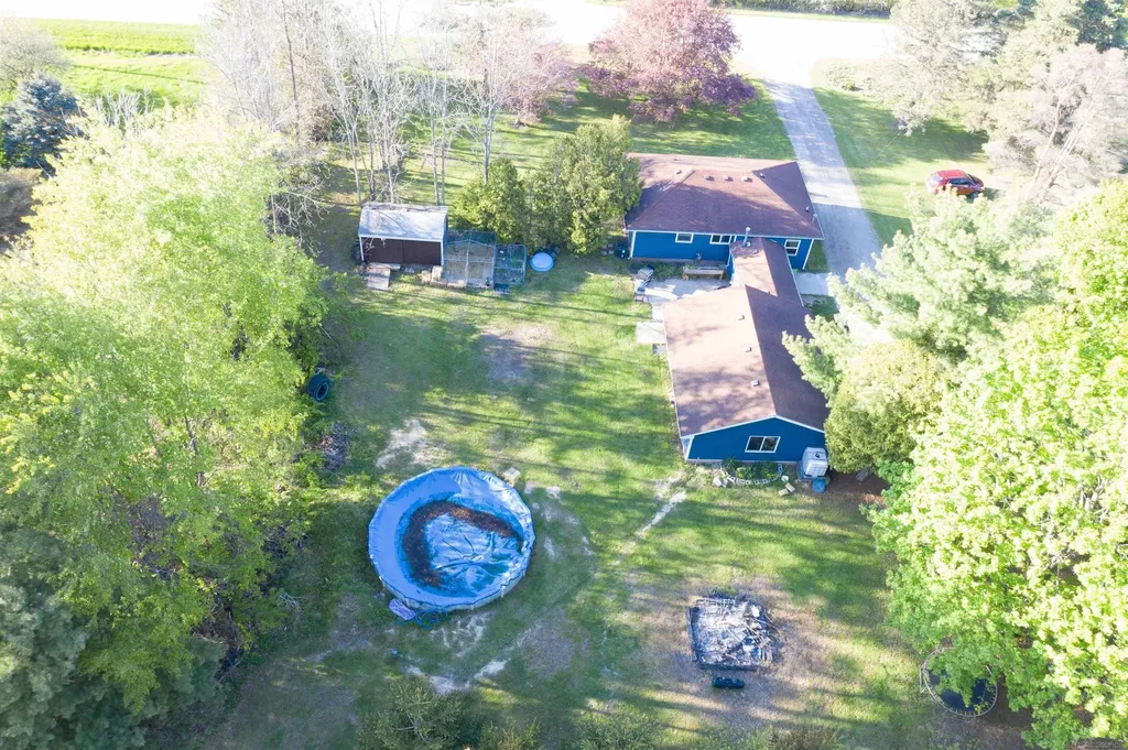 5219 Remer Road China Township MI 48054