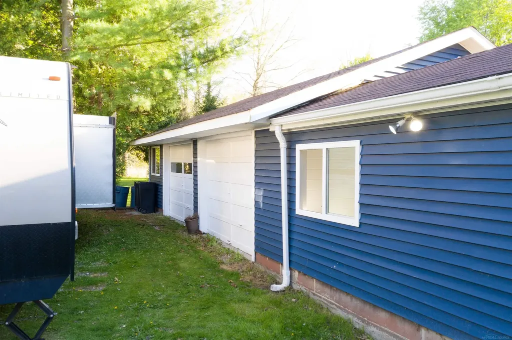 5219 Remer Road China Township MI 48054