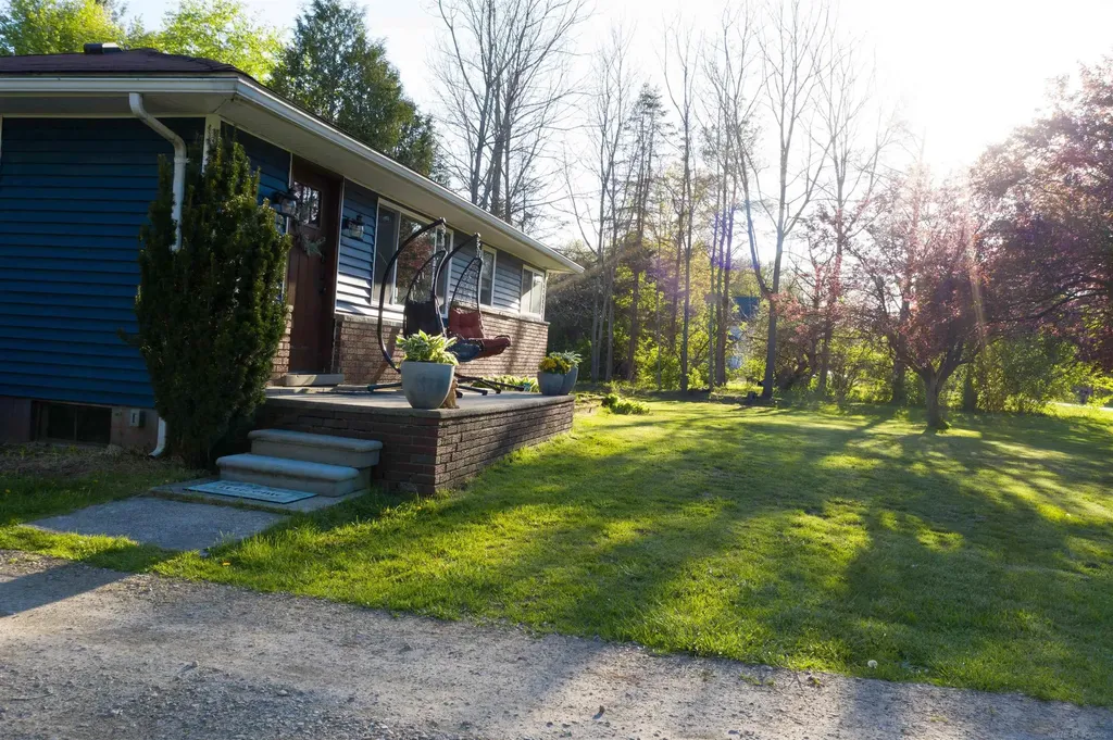 5219 Remer Road China Township MI 48054